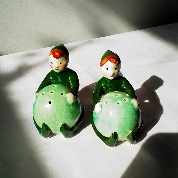 Vintage Pixie Elfs salt and pepper shakers - Picture 1 of 3